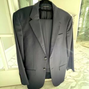 Prada suit!